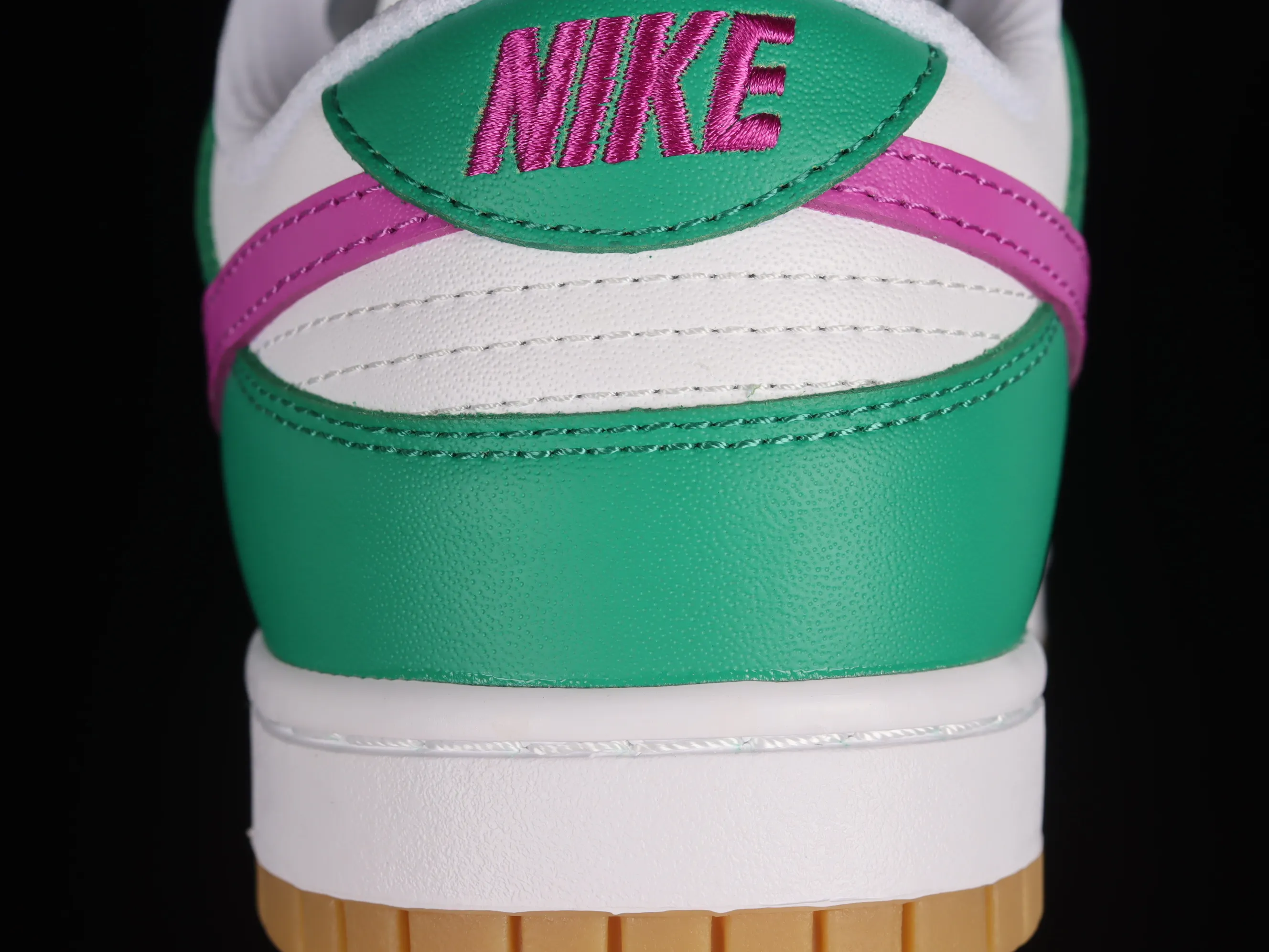 All Categories Nk SB Dunk Series Nk SB Dunk Low Low-top sneakers Nk Dunk Low "Stadium Green and White" Spring Sunshine SB low-top sports and leisure sneakers FD9922-151